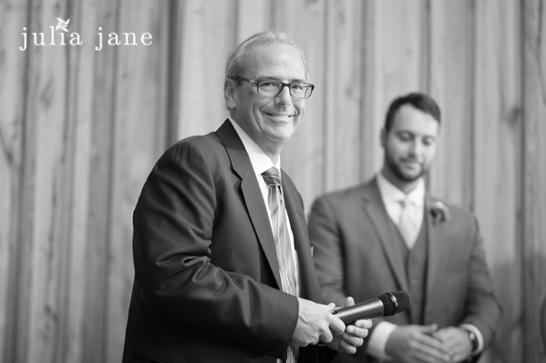 Candid Wedding Photography by Connecticut Wedding Photographer Julia Jane Studios
